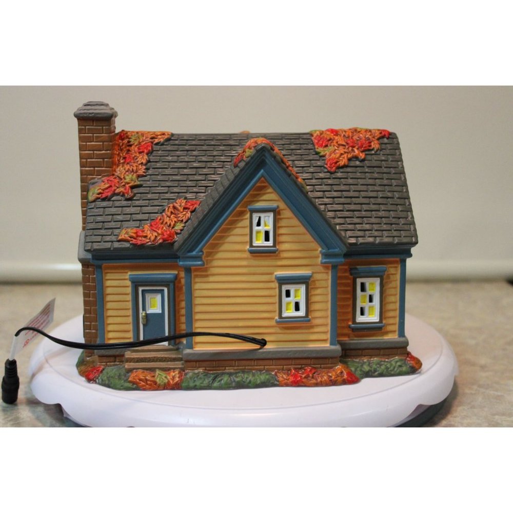 Dept 56 Halloween Village - Trick or Treat Lane with Peanuts - Picture 4 of 10